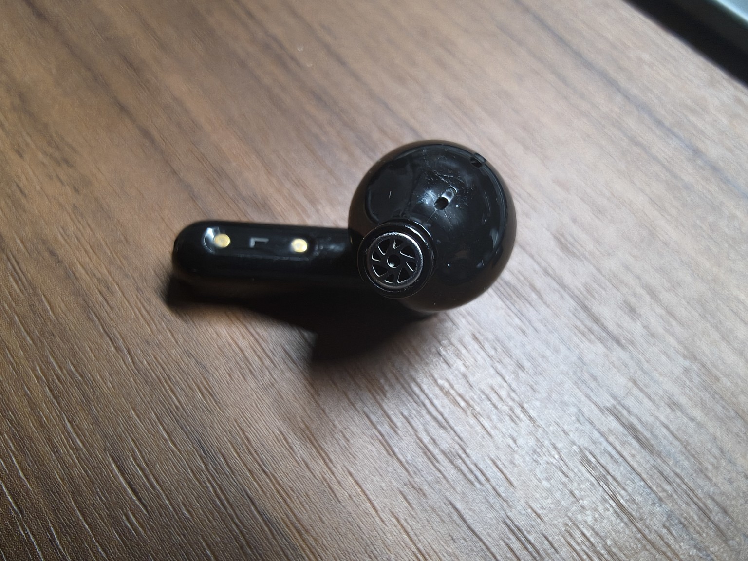 EarFun Air Pro 4のノズルとメッシュ