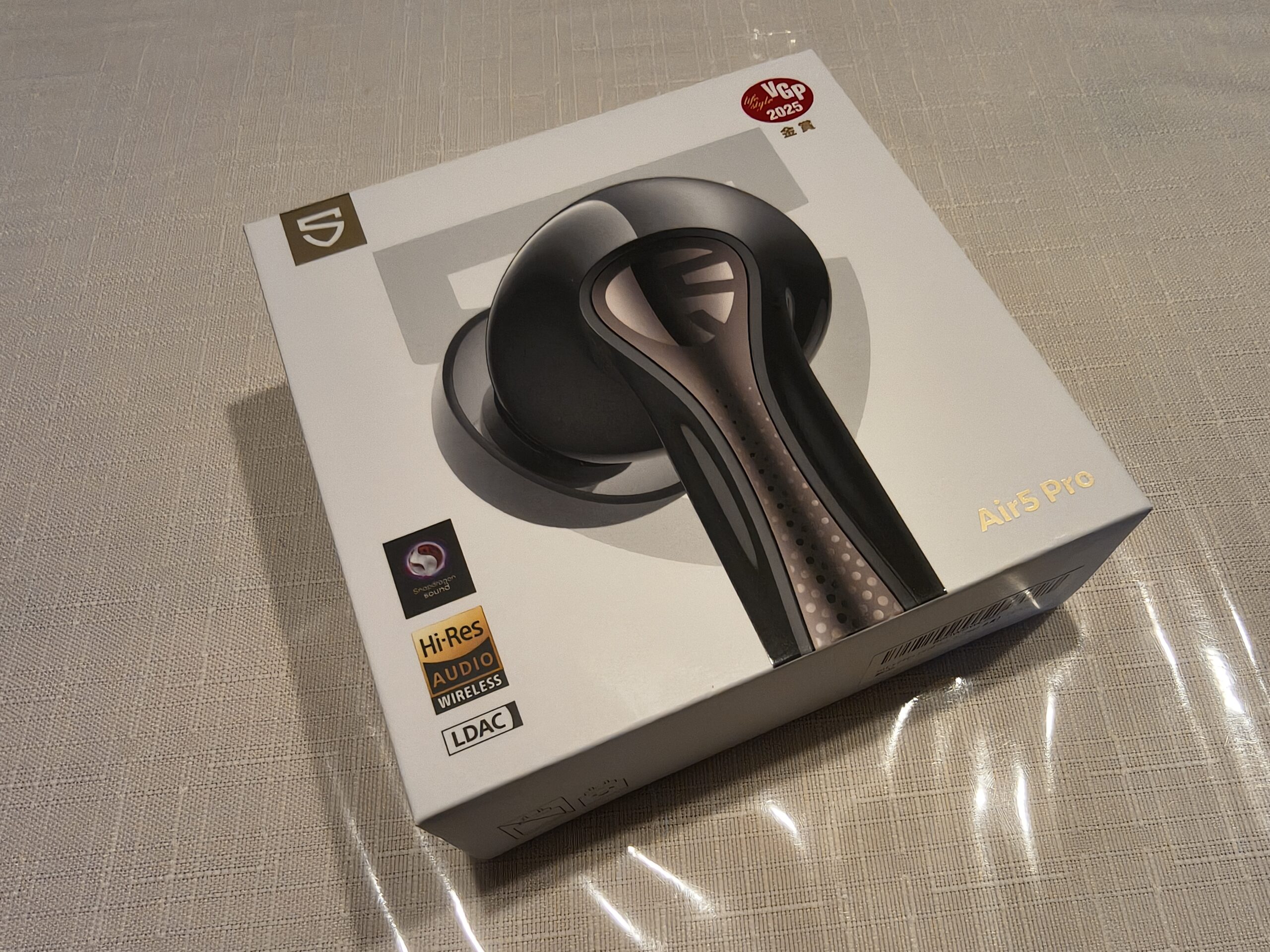SOUNDPEATS Air5 Proの外箱